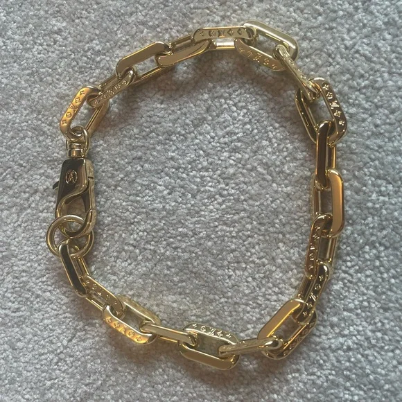 Louis Vuitton LV Edge Necklace MM - Picture 2 of 4